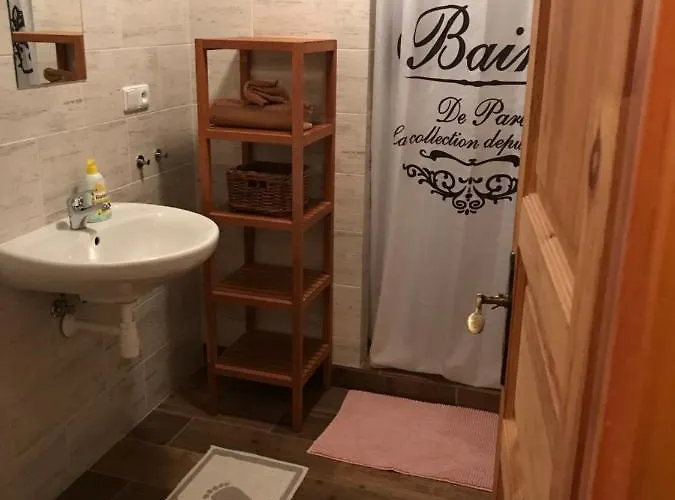 Hrádecký Dvůr Habitación en casa particular *