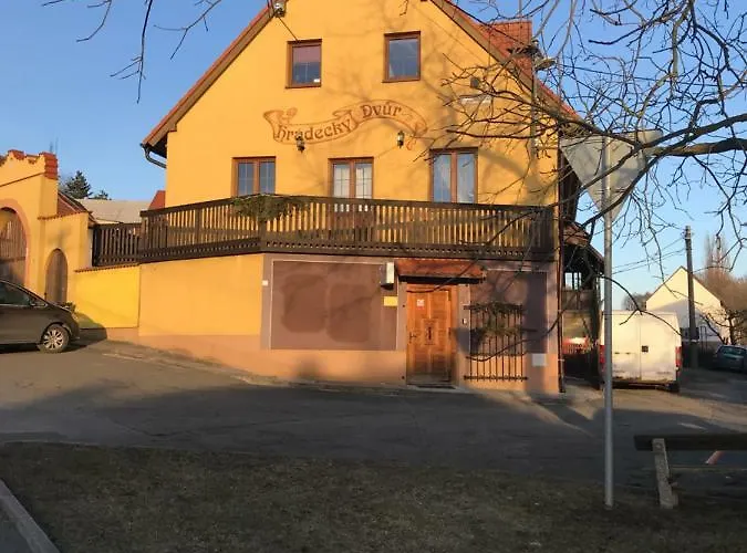 Hrádecký Dvůr