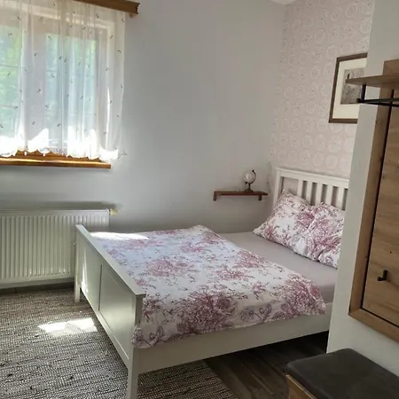 Hradecky Dvur Homestay Plzen