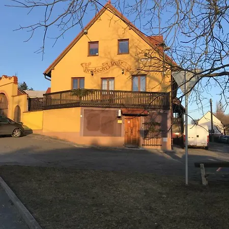 Hrádecký Dvůr